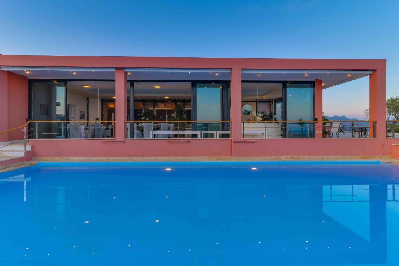 Black Diamond Beachfront Pool Villa Pasithea In Sounio, Athens Sounion Exterior photo